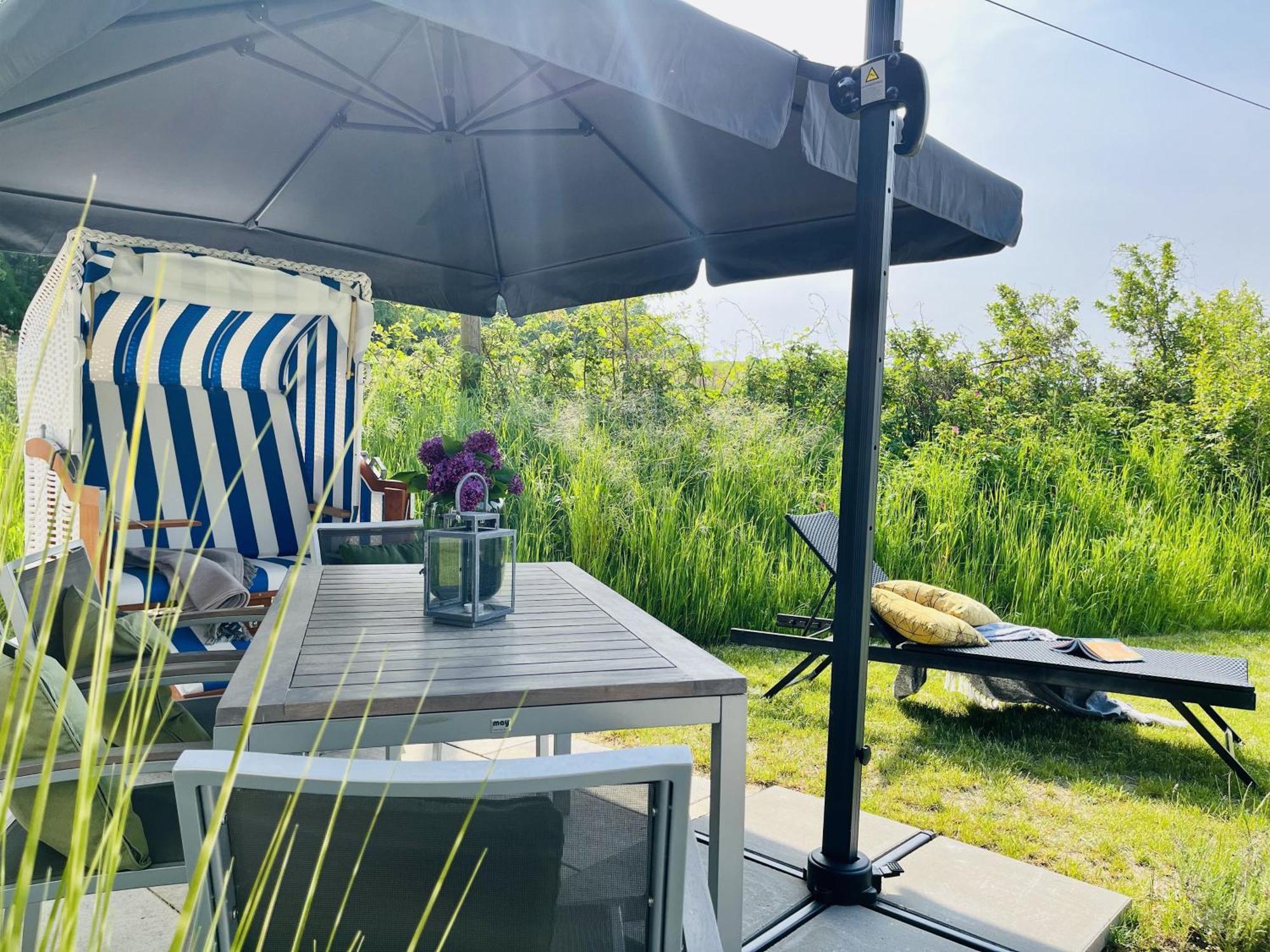 Ferienhaus Strandflieder 05 Feriendorf Klein Stresow Ruegen By Ruyastay Putbus Exteriör bild